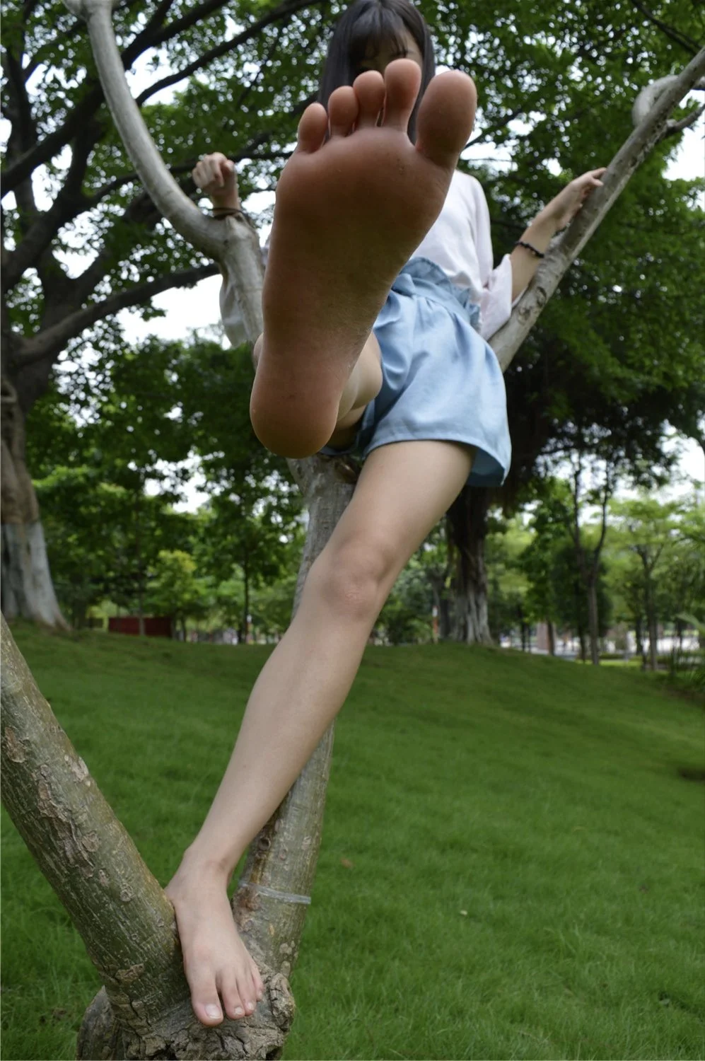 Beautiful Chinese Feet & Soles! s2 image 5