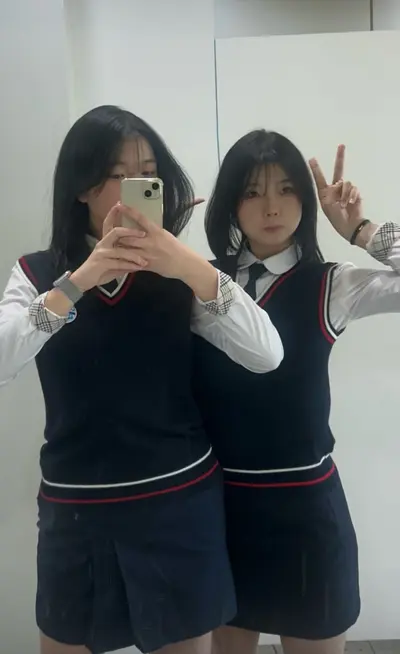 이년 누군지 맞추면 딥페드림💕💕 맞춰봐💦💦 cover image