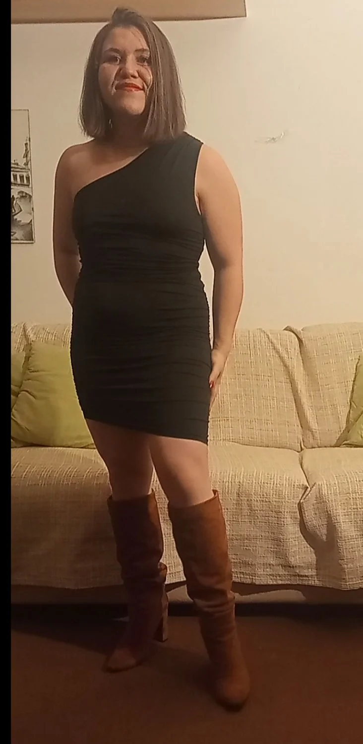 Italian slut wife, does a striptease and plays with her dildo in front of the camera (reupload) main image