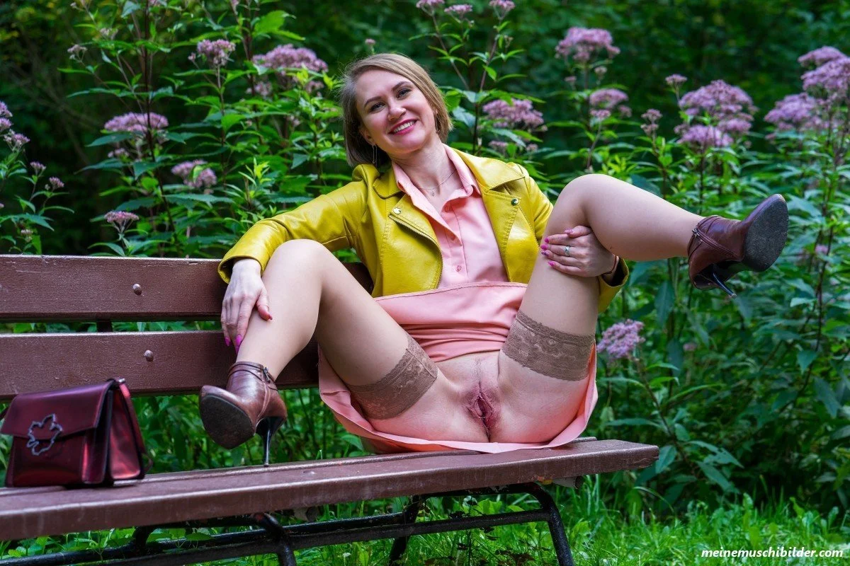 Upskirt 14 image 12