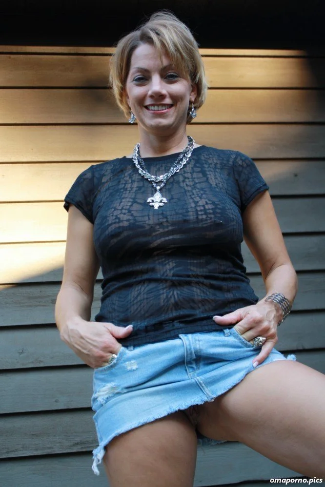 Upskirt 14 image 33