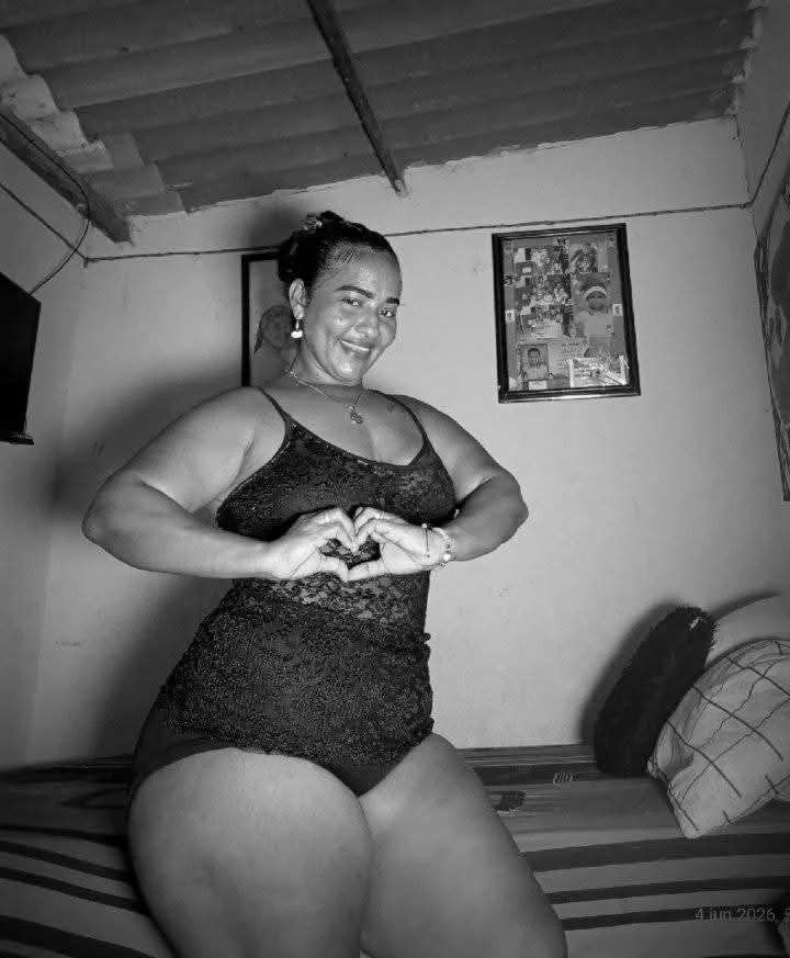 Ela Gosta de Receber Elogios image 4