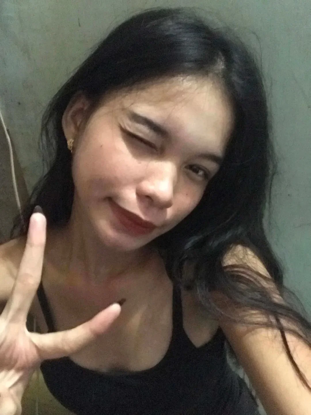 sharing my pinay cousins nudes image 11