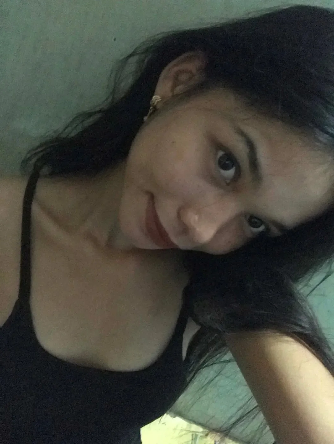 sharing my pinay cousins nudes image 12