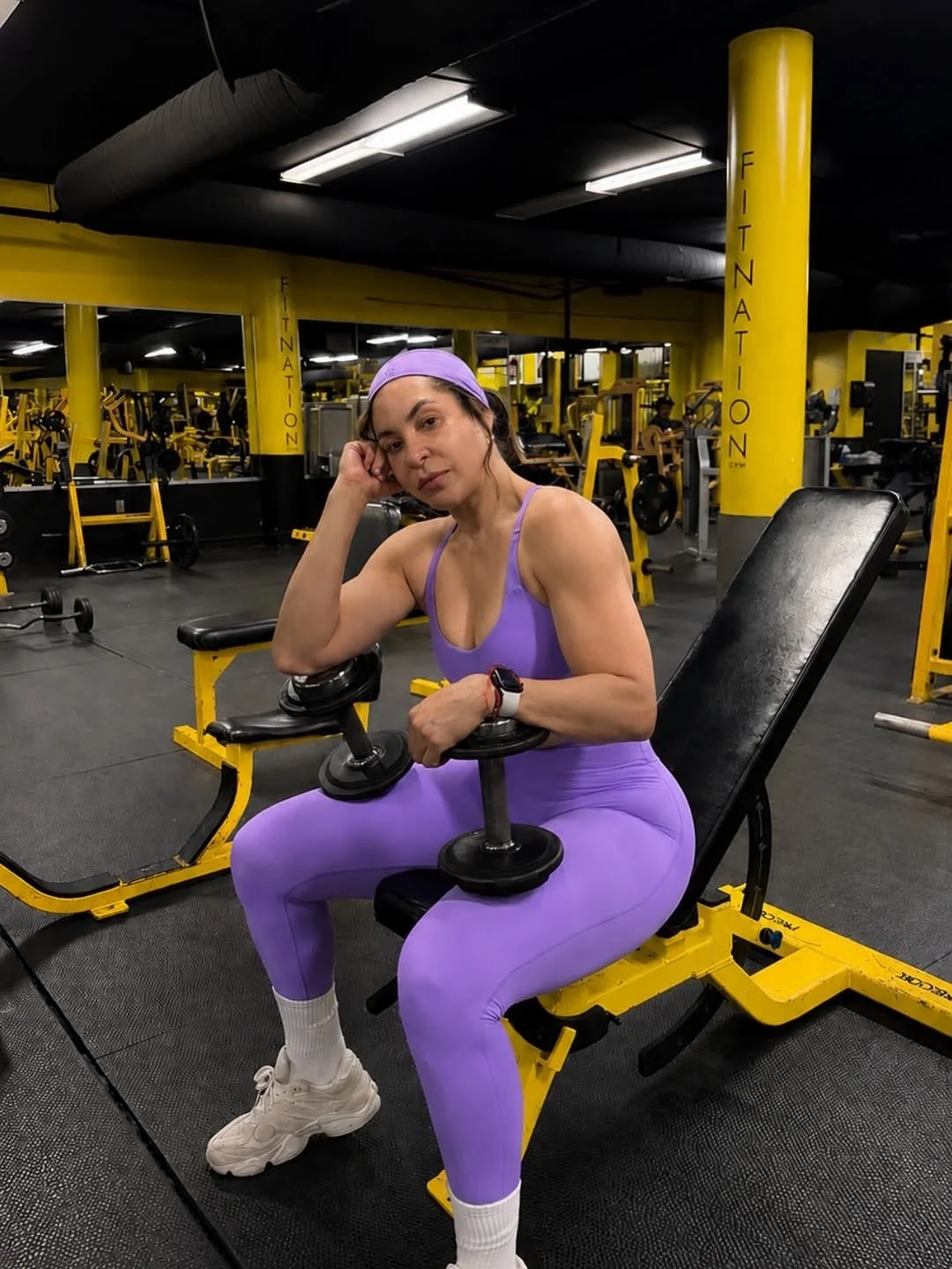 Fit Latina milf image 16