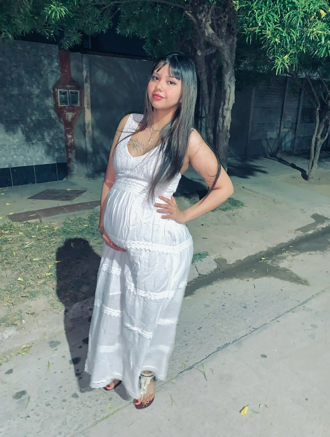 Pendeja fiestera no sabe quien la embarazó image 2