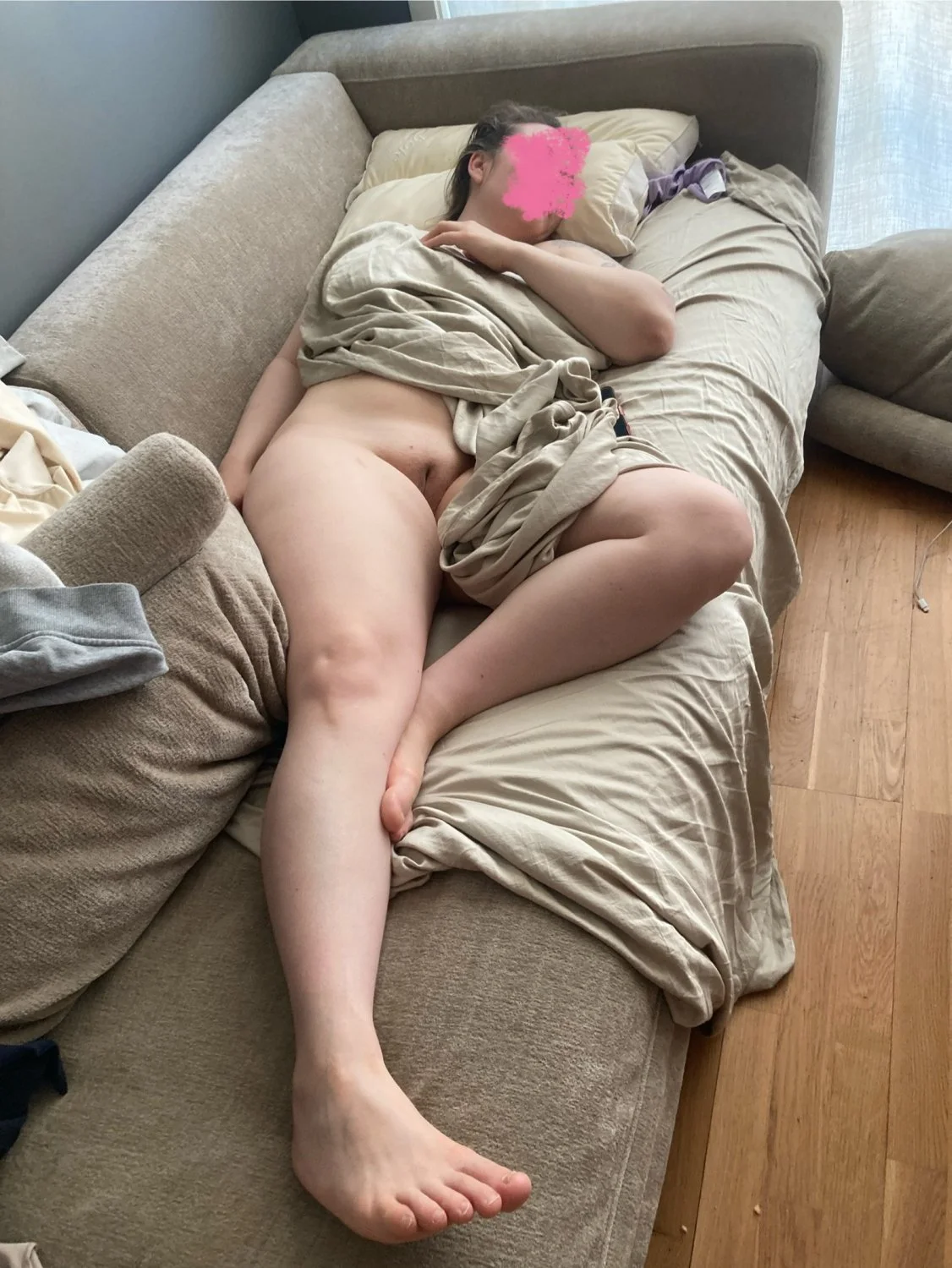 Spying on my wife’s fat pussy while she sleeps. Dm open image 1