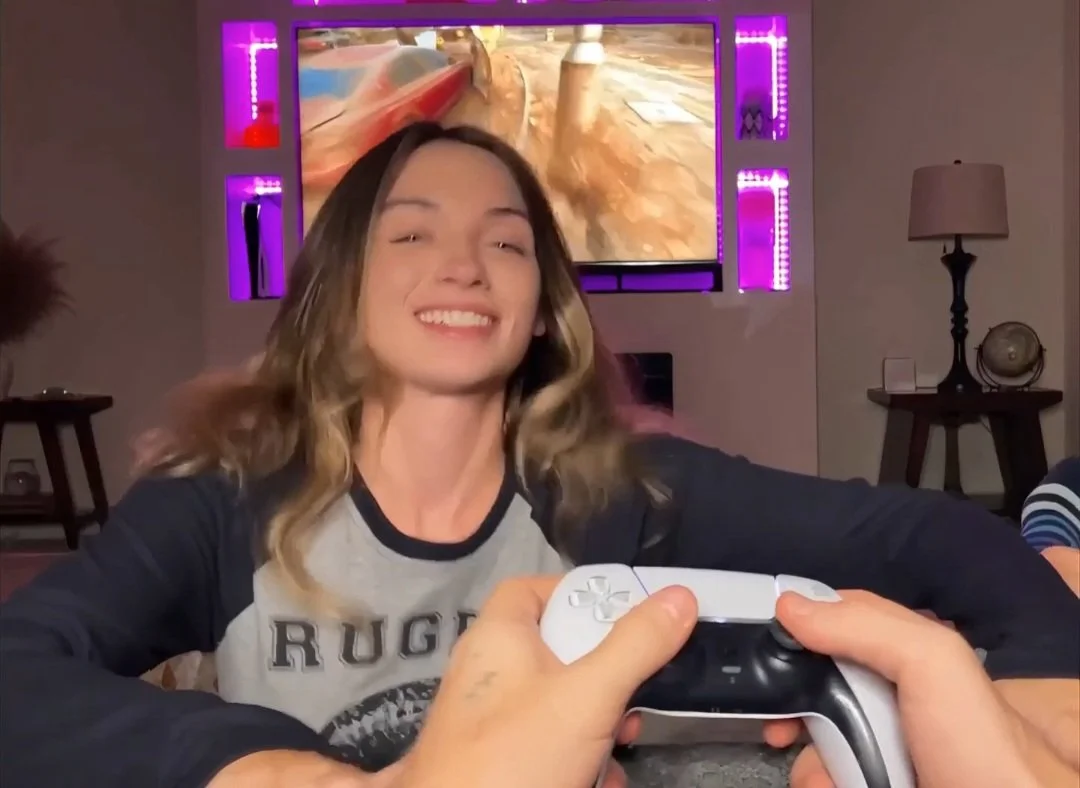 Perfect Girlfriend 🤤 image 1