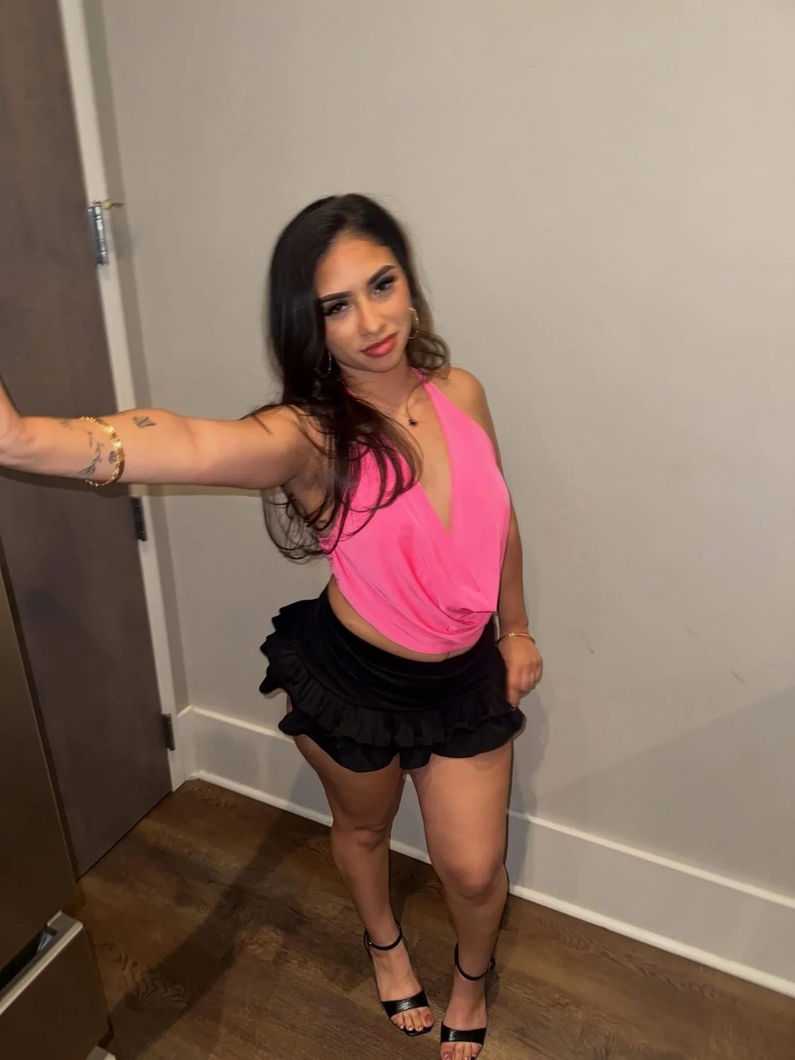 Latina gf image 4