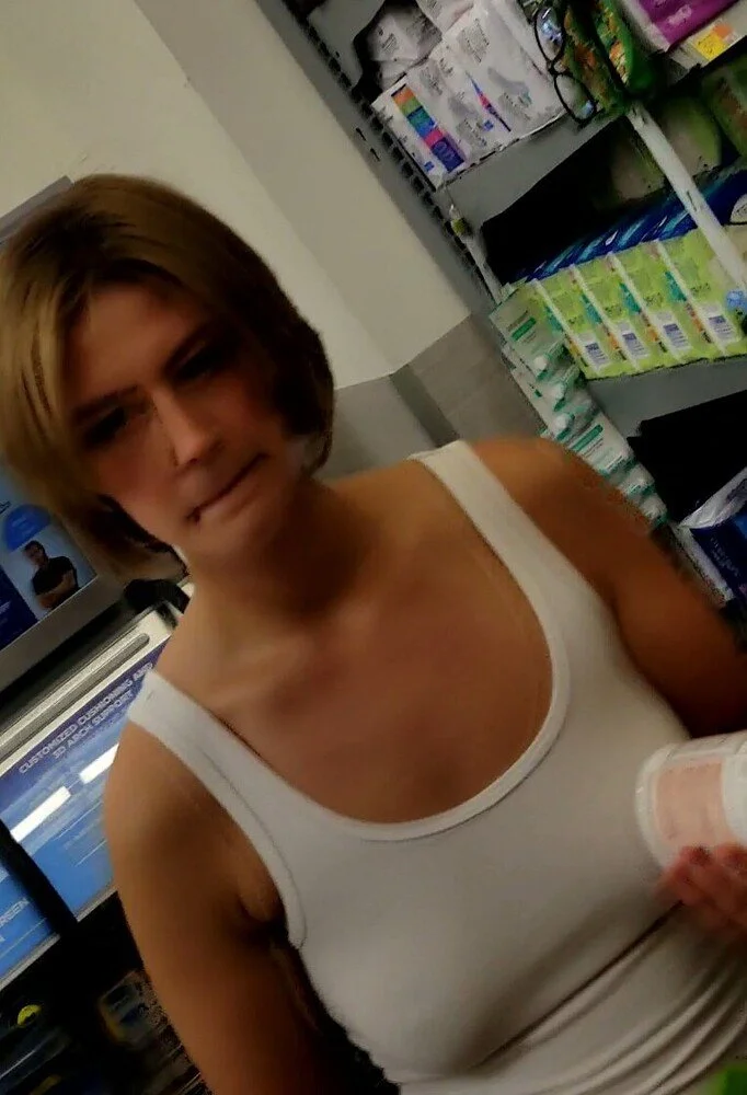 REAL GERMAN AMATEUR NO BRA image 11