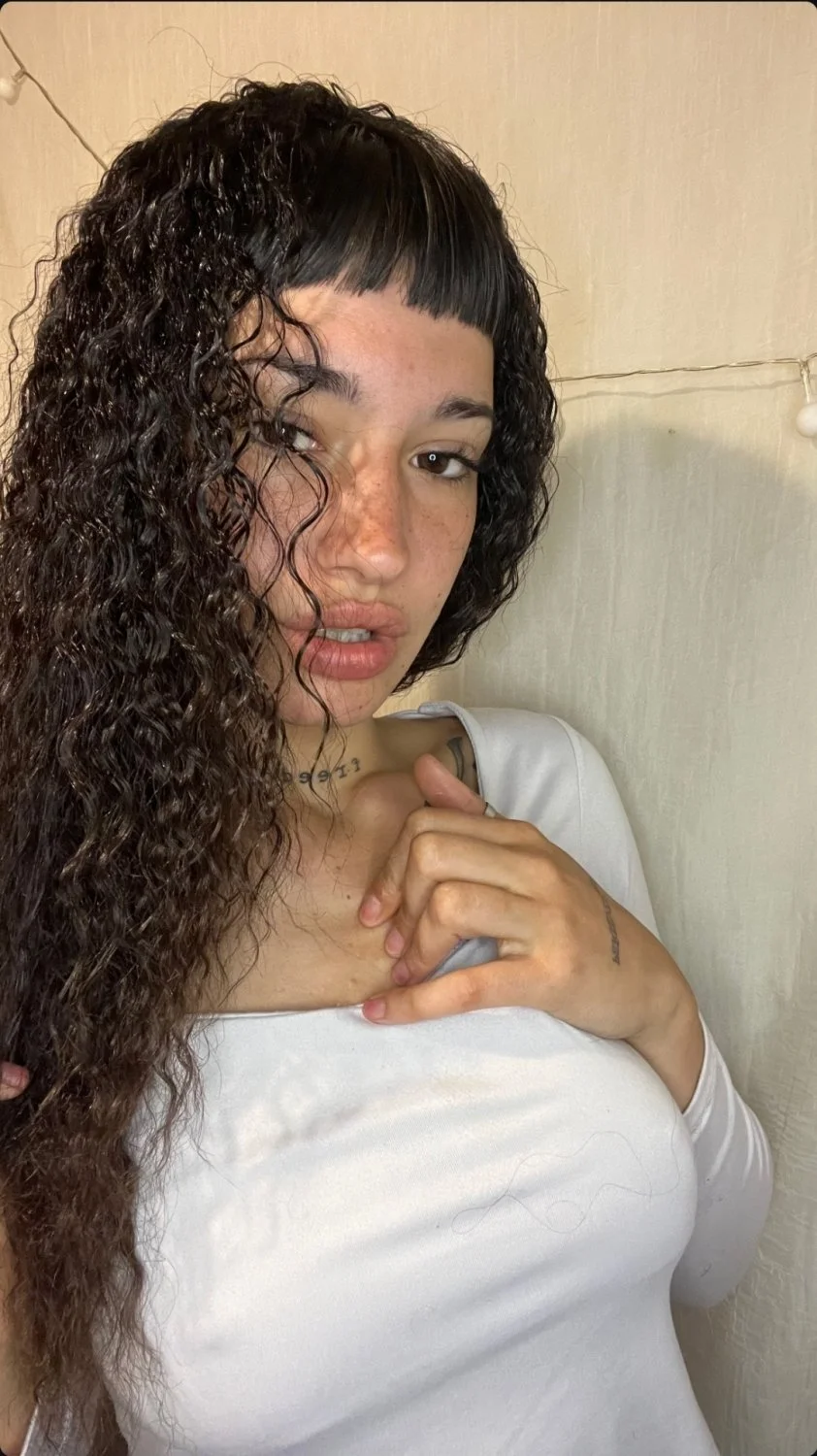 Sexy slut likes to tease image 4