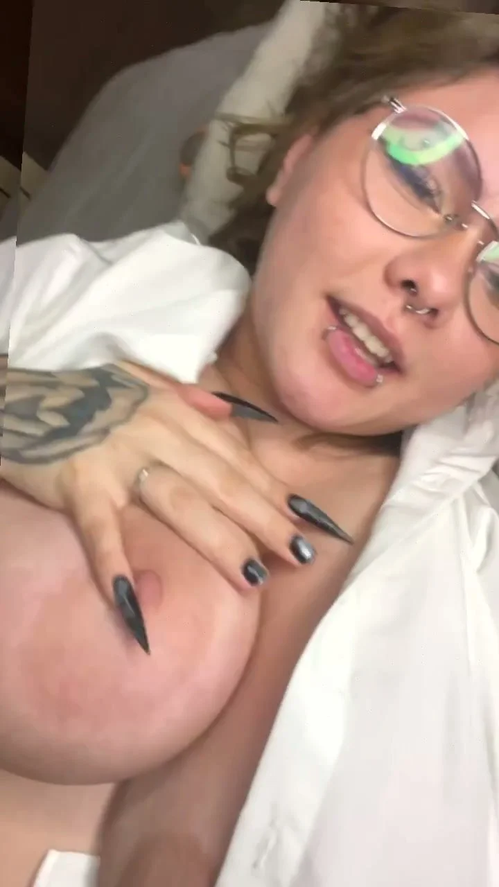 🔞 Wild petite busty nude teasing wet 💦🍑 Exclusive OF main image