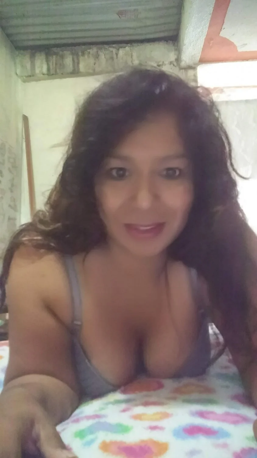 La primera putita de las Jiménez image 18