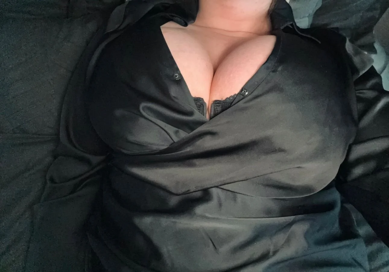 Busty exhibitionist slut Rach H being a good little fucktoy image 39