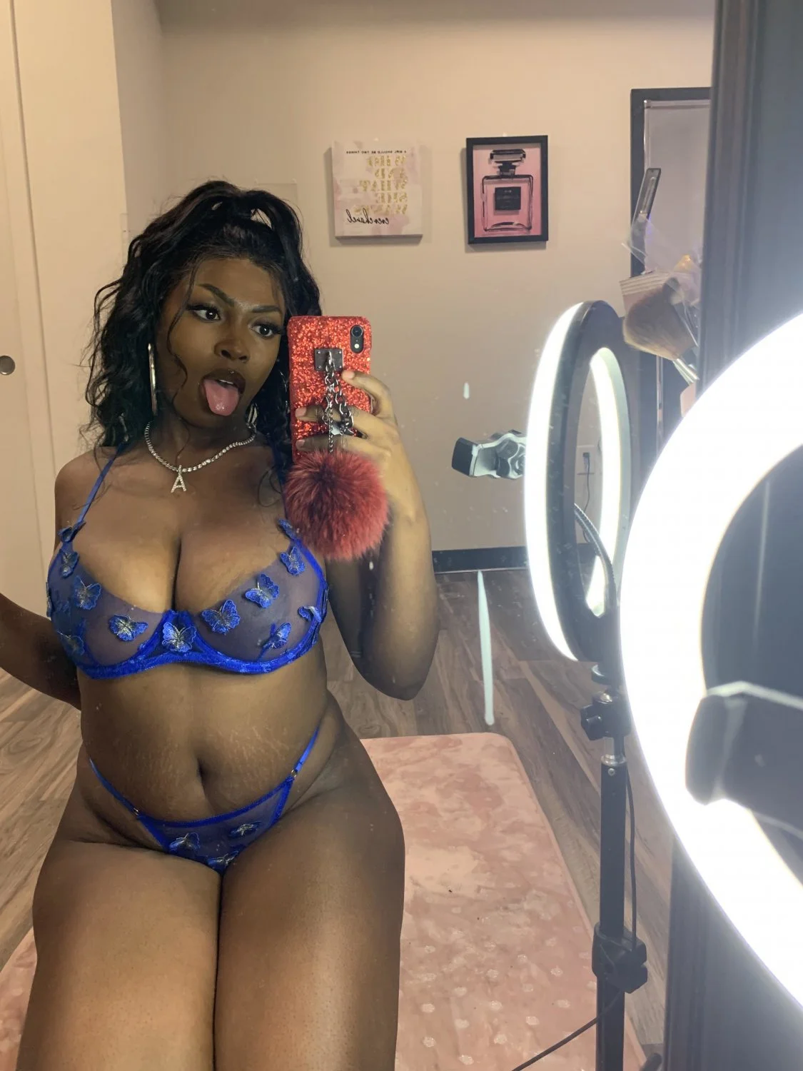 Black milf image 4
