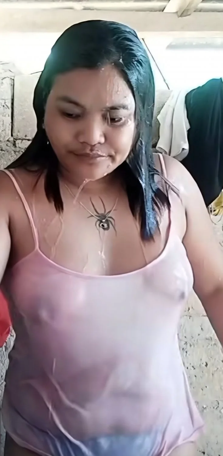 Chubby Filipina Analisa image 15
