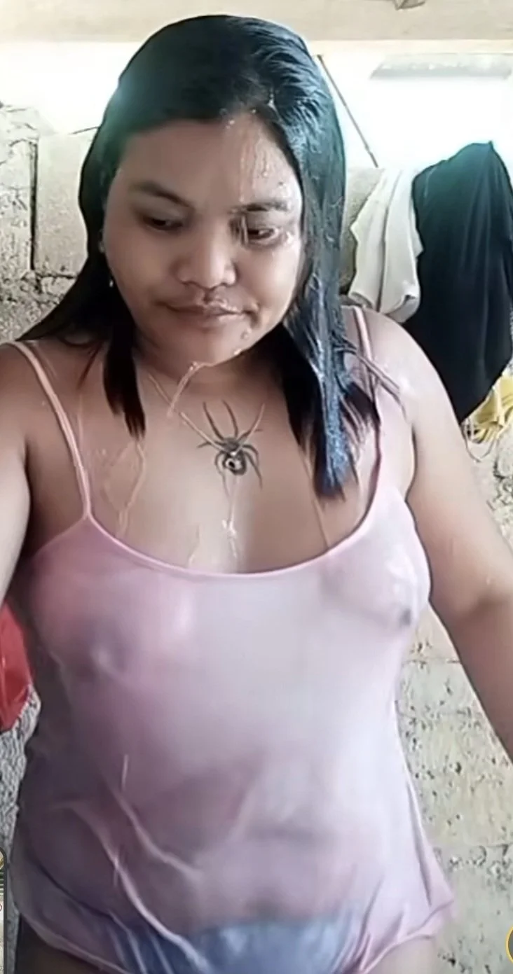 Chubby Filipina Analisa image 3