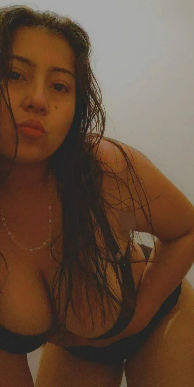 Thicc Venezuelan babe Mary Angel displays her curvy ass and huge milky tits image 11