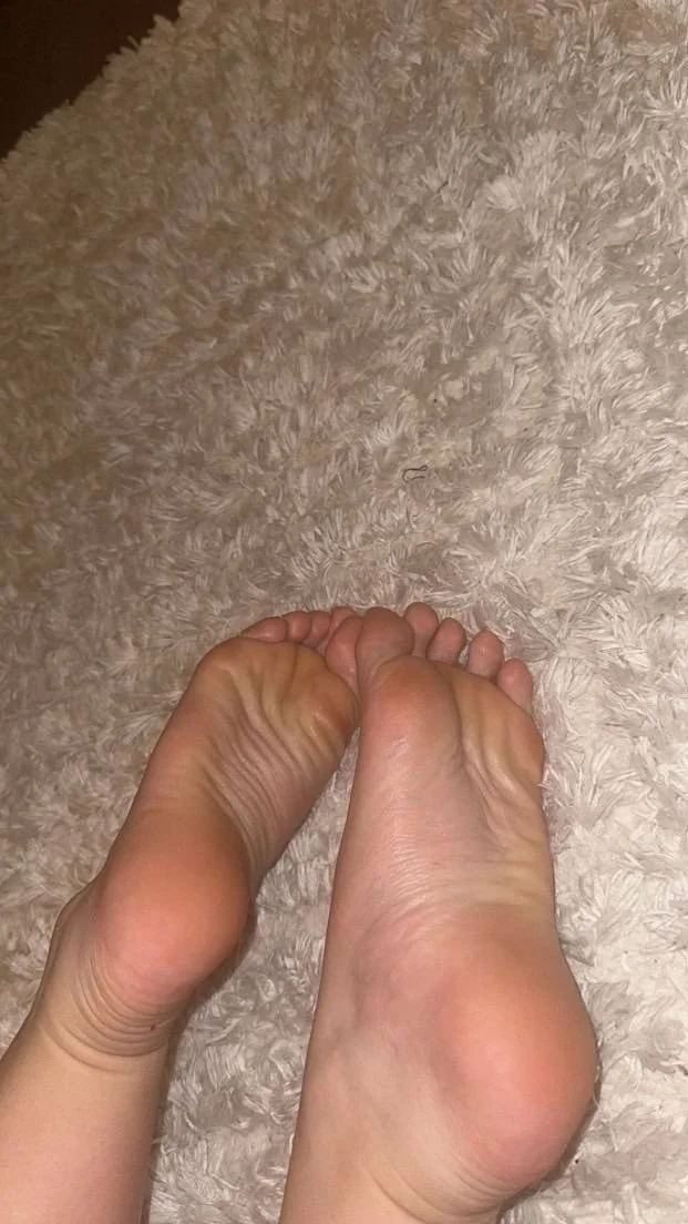 Amateur 22-Year-Old Blonde Girl Soles image 15