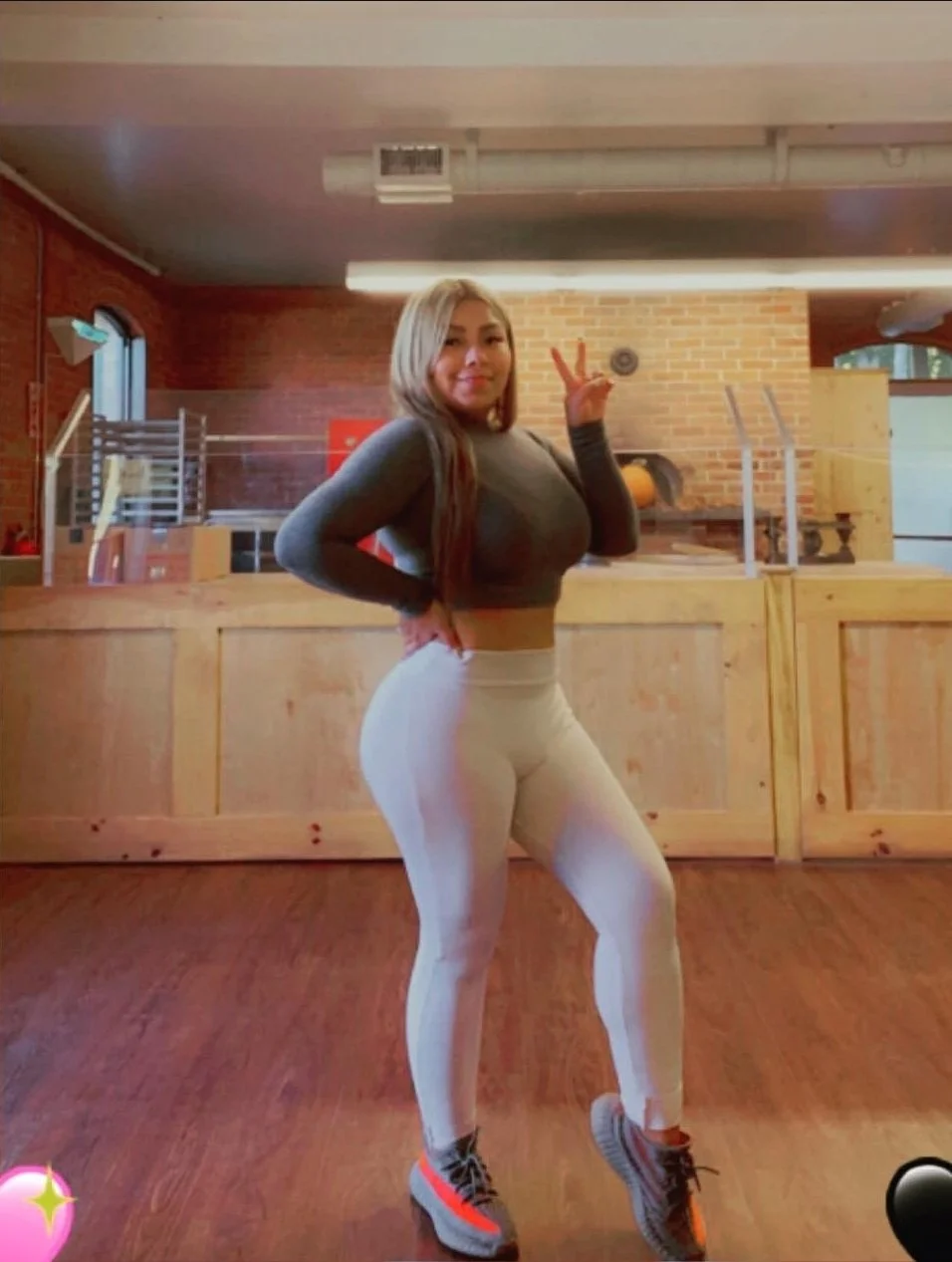 Thick Peruvian 🇵🇪 Milf from CT (currently working on getting more material from her) image 3