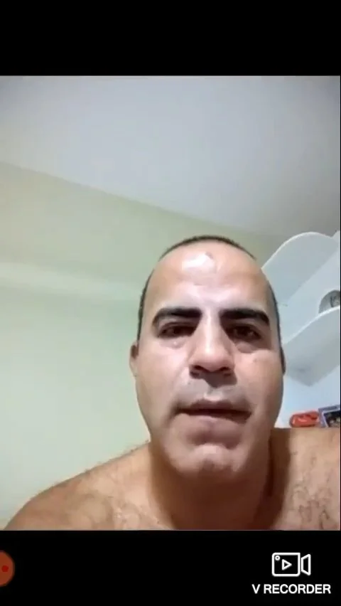 Casal de maduro fazendo Live vazada que esposa linda que esse corno tem maridão de sorte image 3