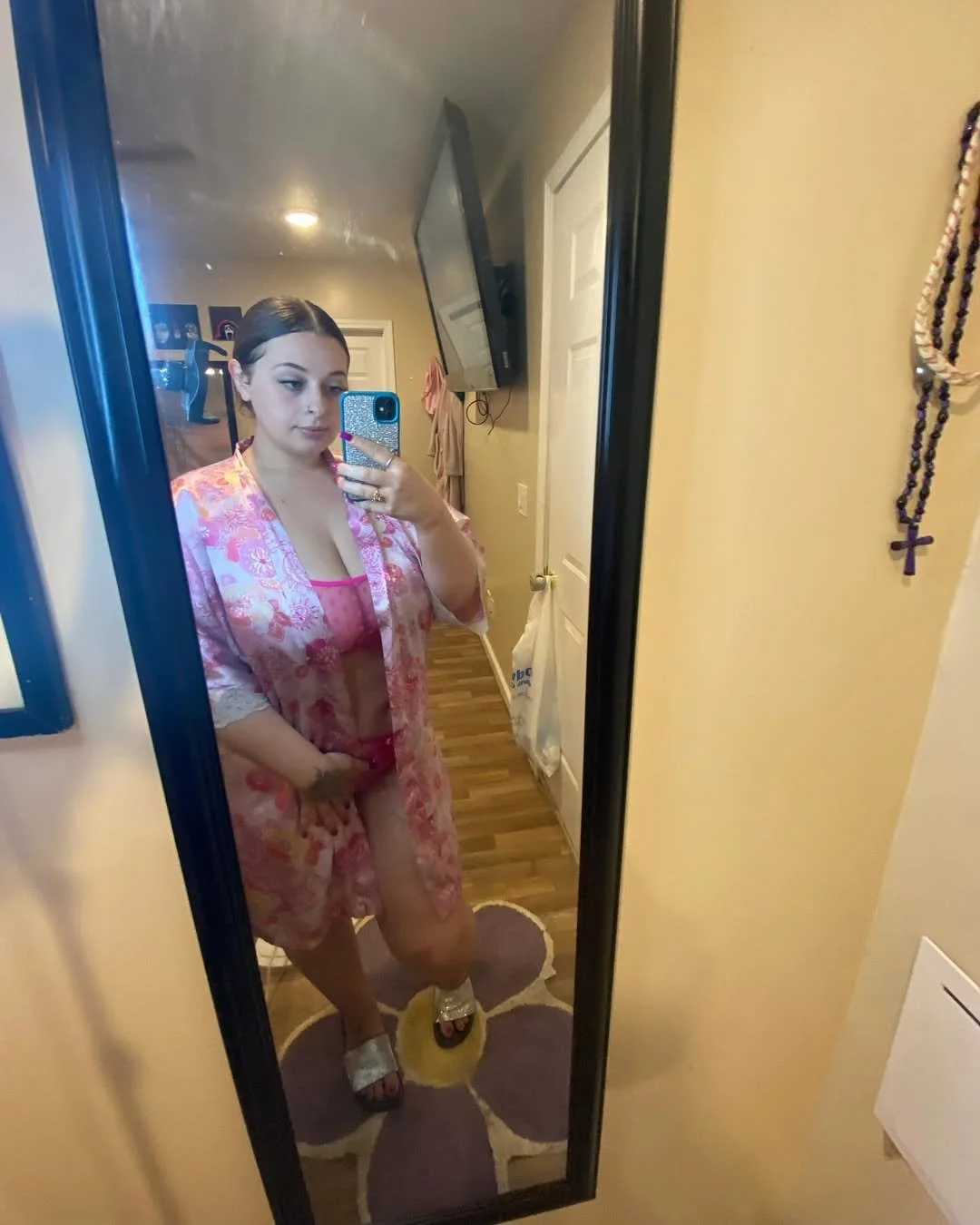 Thick ass pawg image 4
