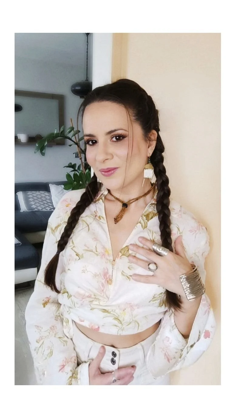 Karine milf Française image 11
