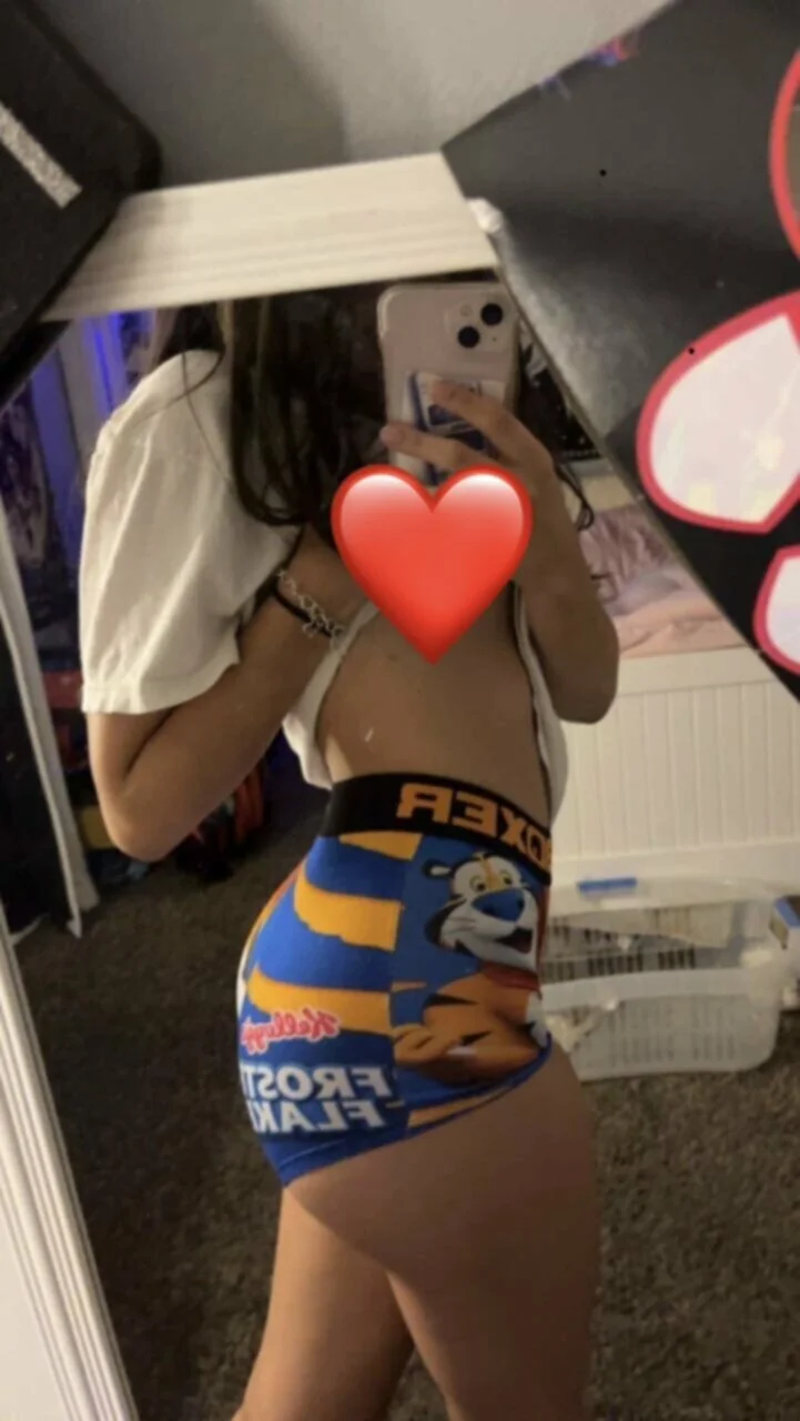 Busty slut Ramona image 9