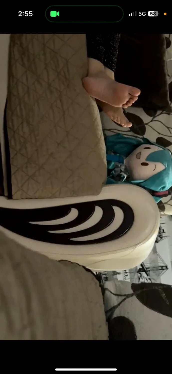 Sister feet image 2