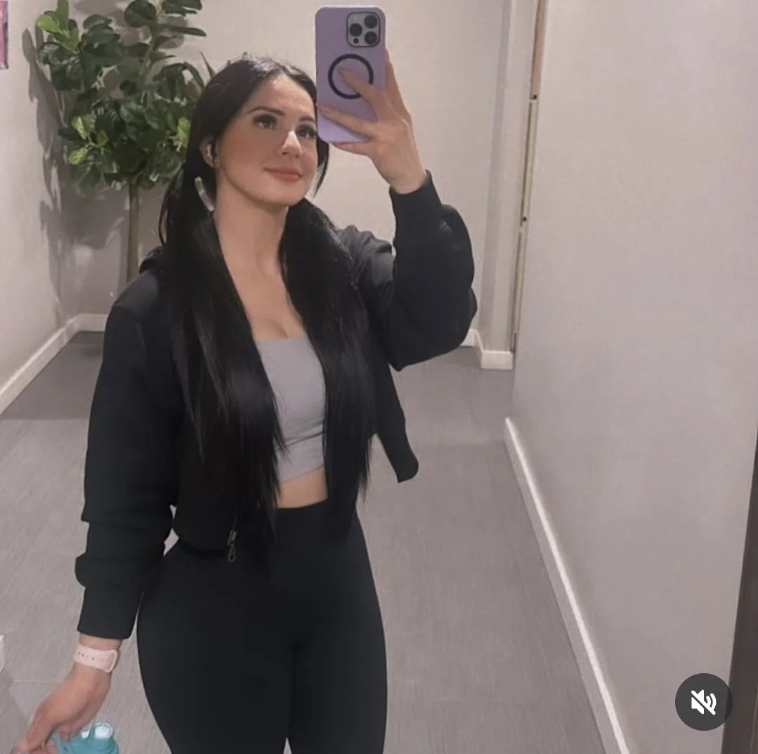 Sexy Latina nubia image 6