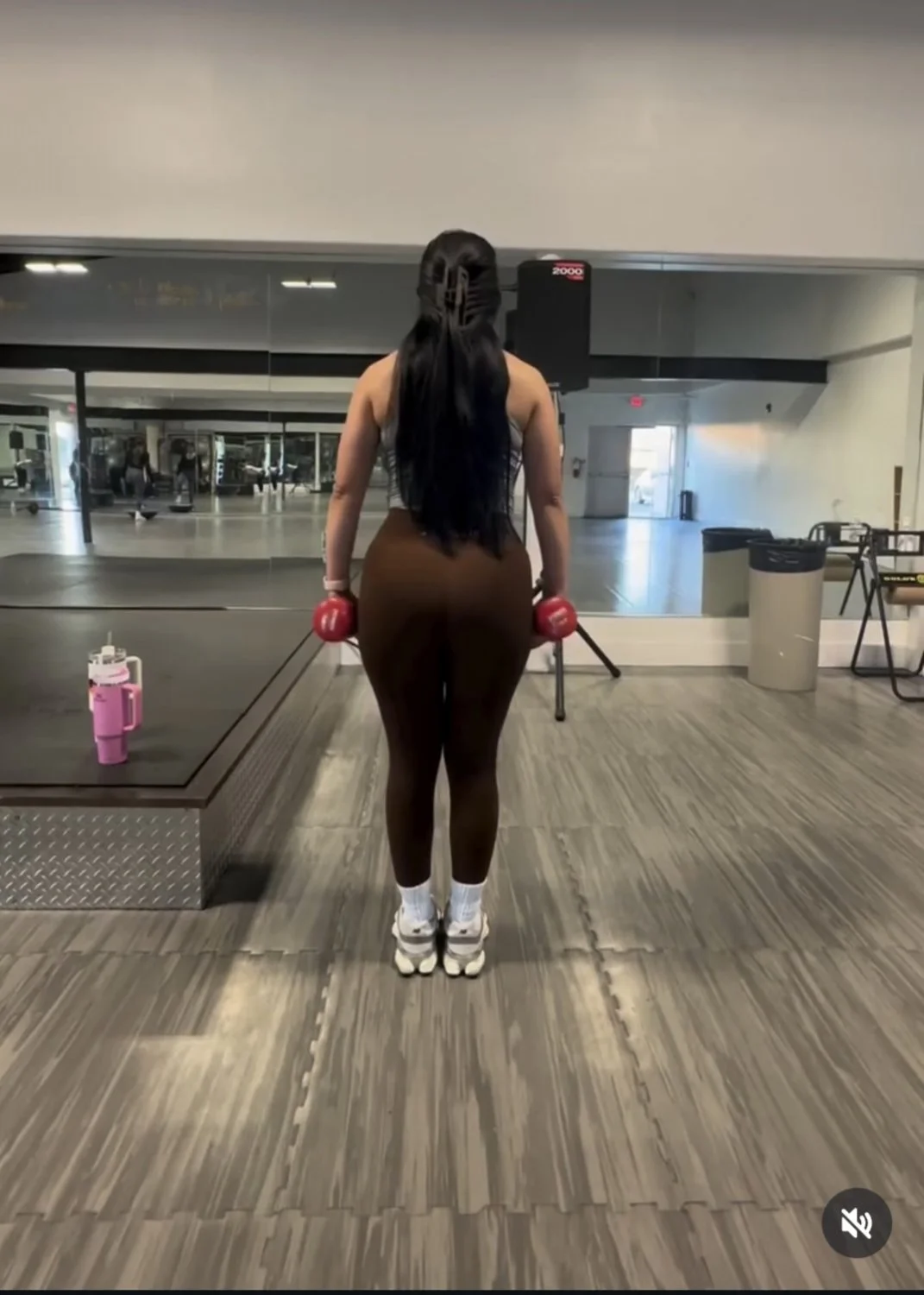 Sexy Latina nubia image 9