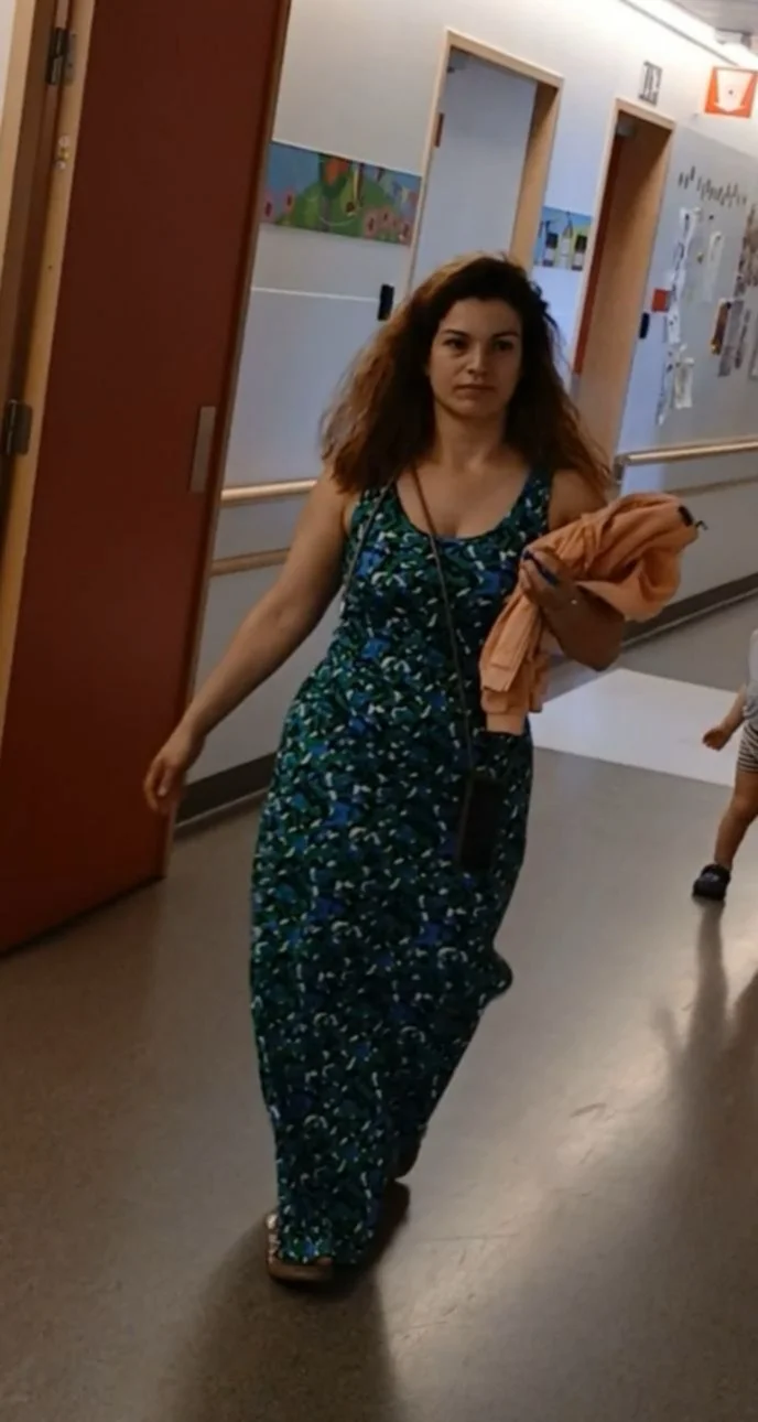 Thicc mom milf slut caught creepshot main image