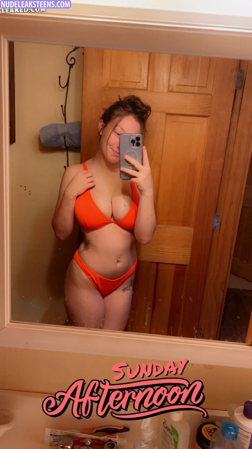 Horny bitch image 8