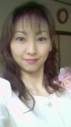 Japanese wife Yumiko main image