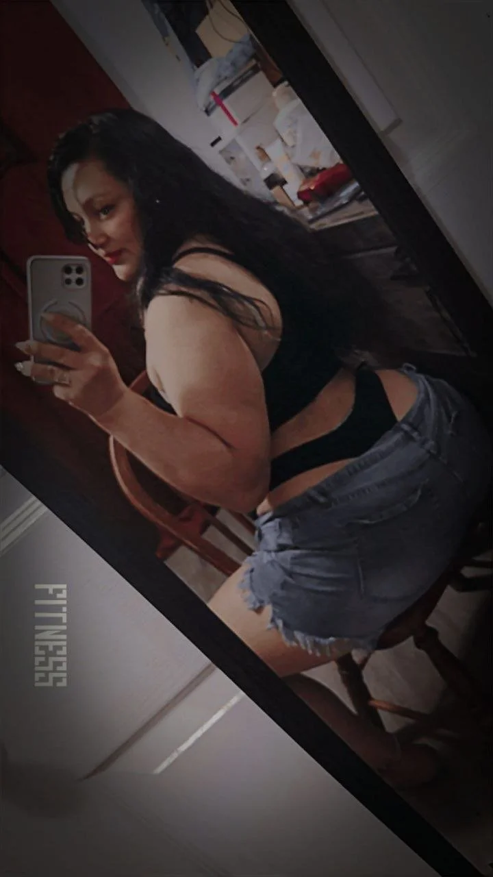 Chapina cachonda manda nudes pero dice que no es una puta 🤣 image 3