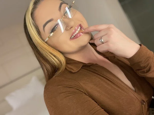 True barbie sucking bbc repost so I can upload video dm for socials shared by ex bf image 20