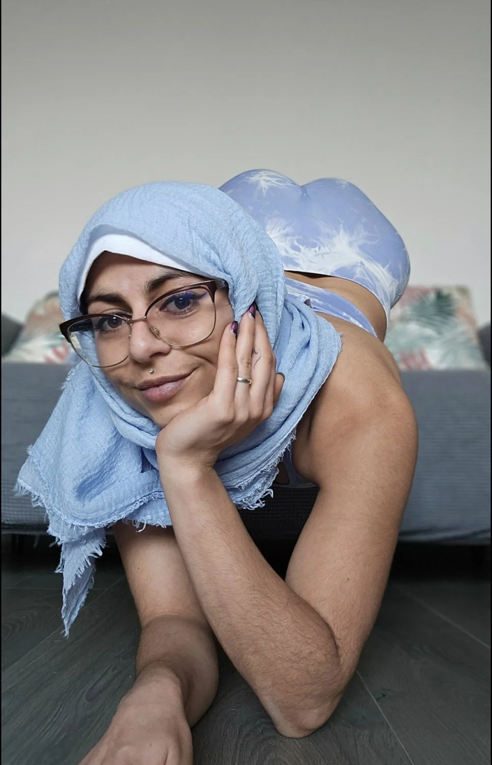 Arab hijab orgasm main image