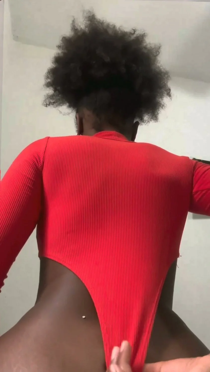 What do u do if my daughter sends u a video like this ? main image