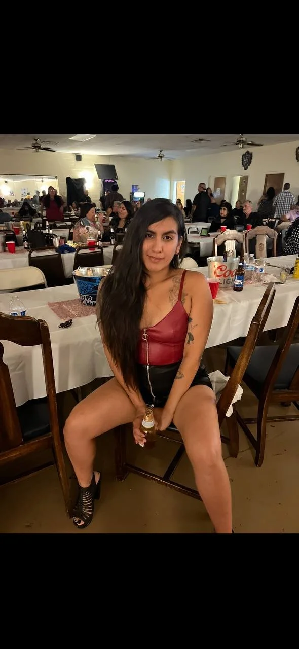 Latina wife shared main image