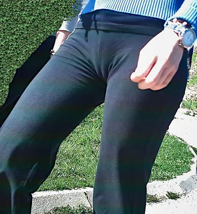 Caught sisters tight cameltoe and sexy ass in leggings voyeur vpl cover image