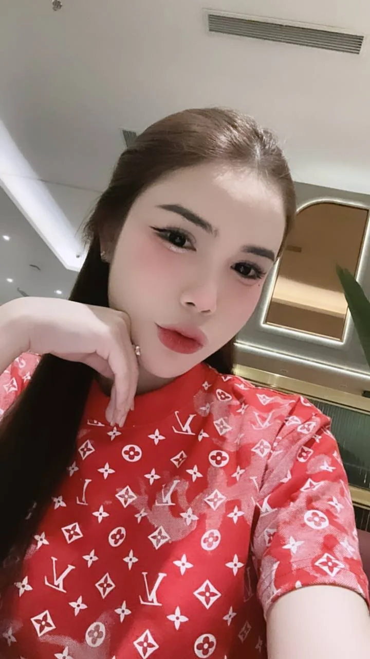 Ladyboy lam nhi image 3