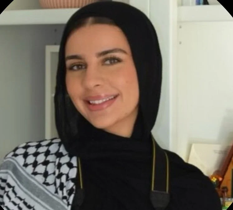Skinny cute Muslim slut hairy pussy lips image 2