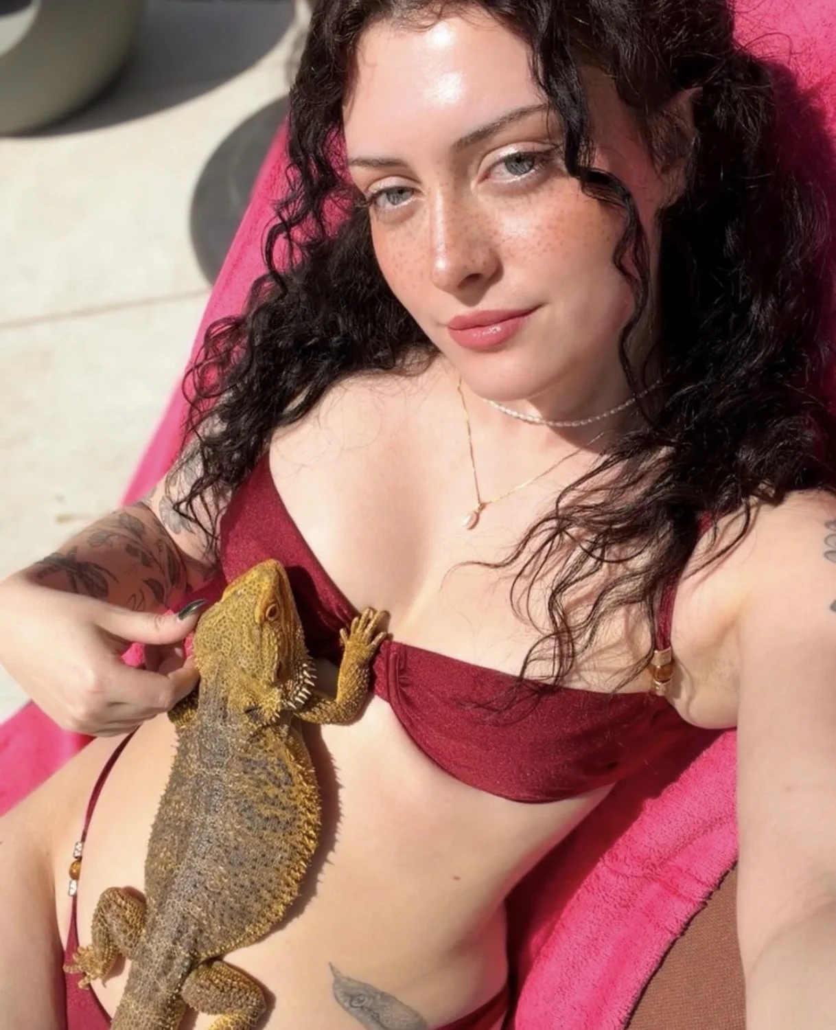 Lizard 🦎 Girl HOT PUSSY image 2