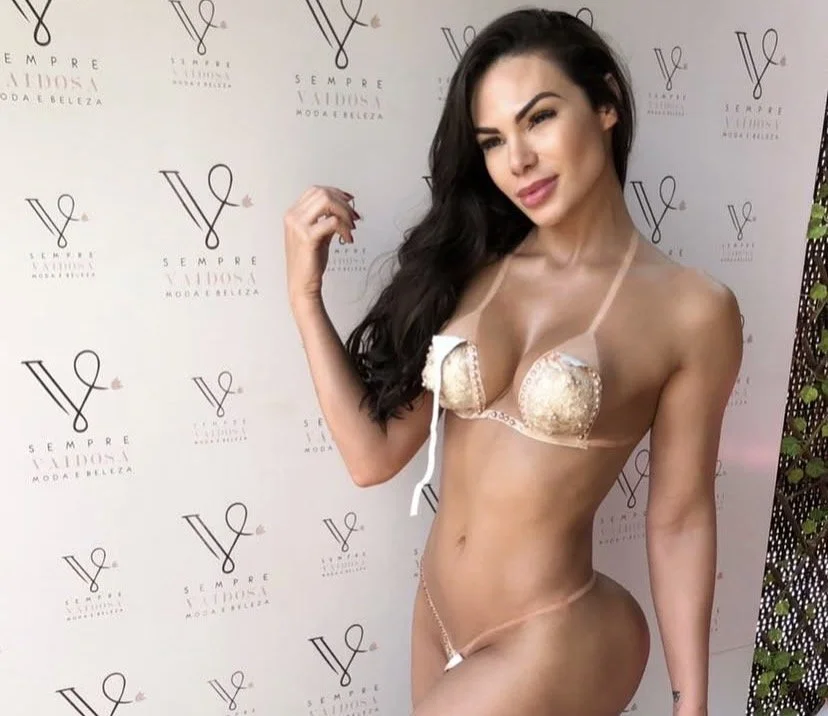 Rayssa Melo Top image 5