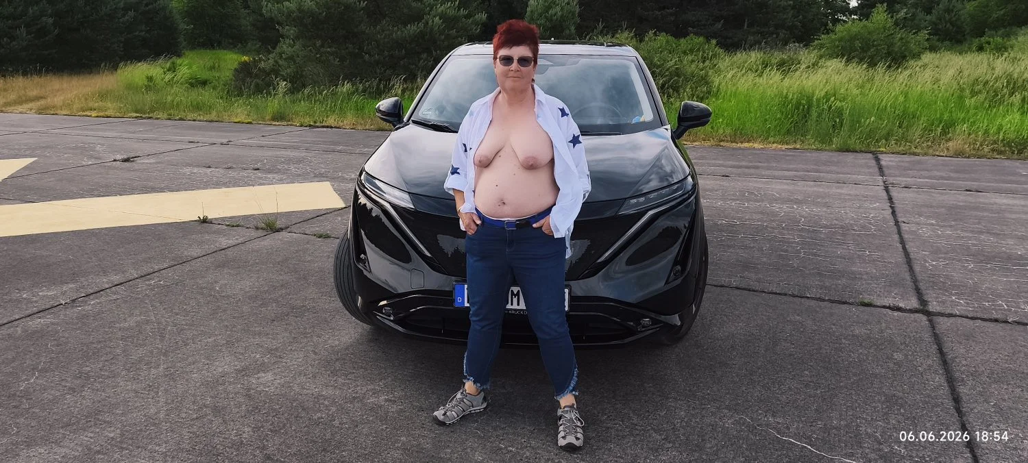Angela image 44