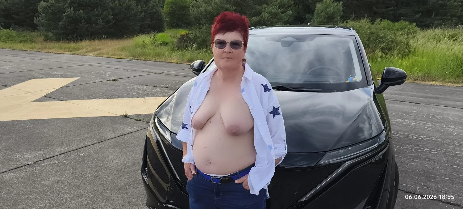 Angela image 46