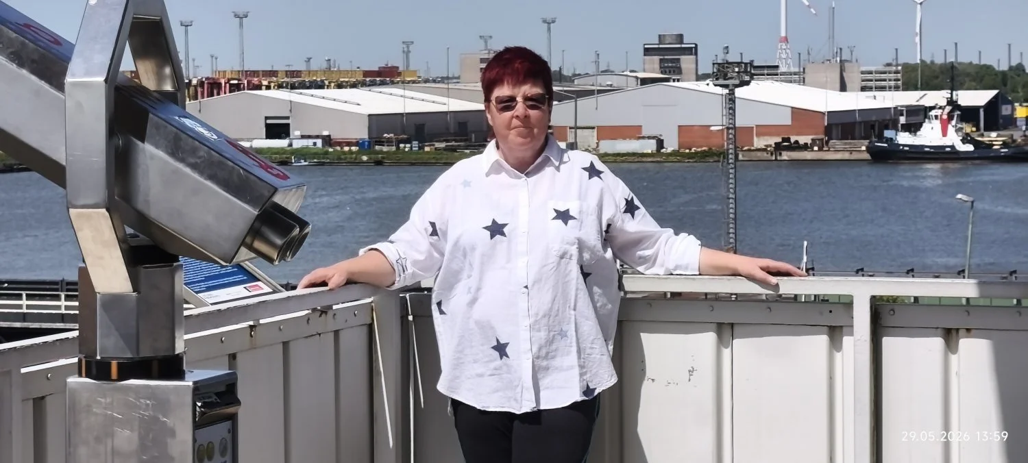 Angela image 49