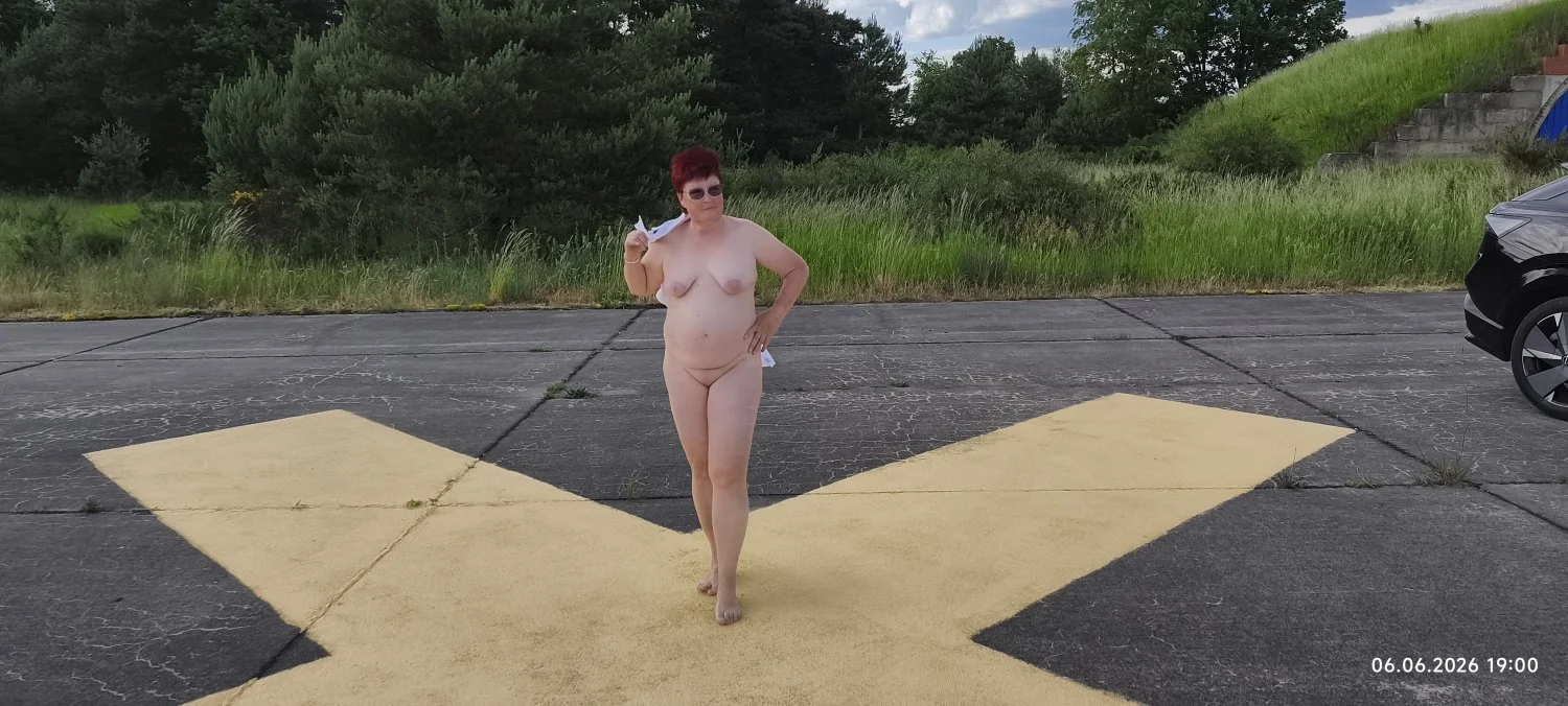 Angela image 9