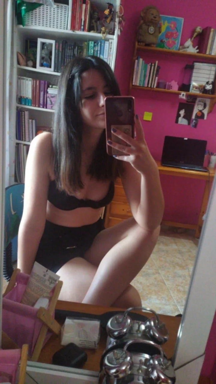 Española loves to fuck image 2