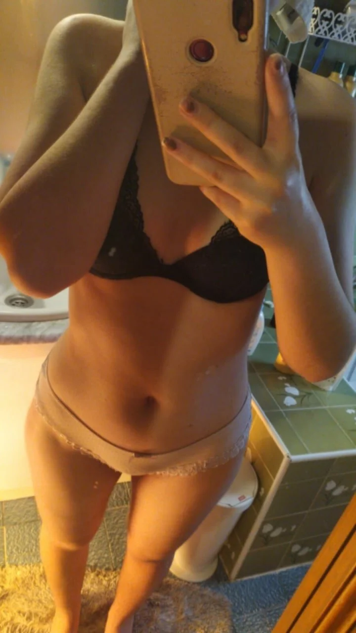 Española loves to fuck image 7